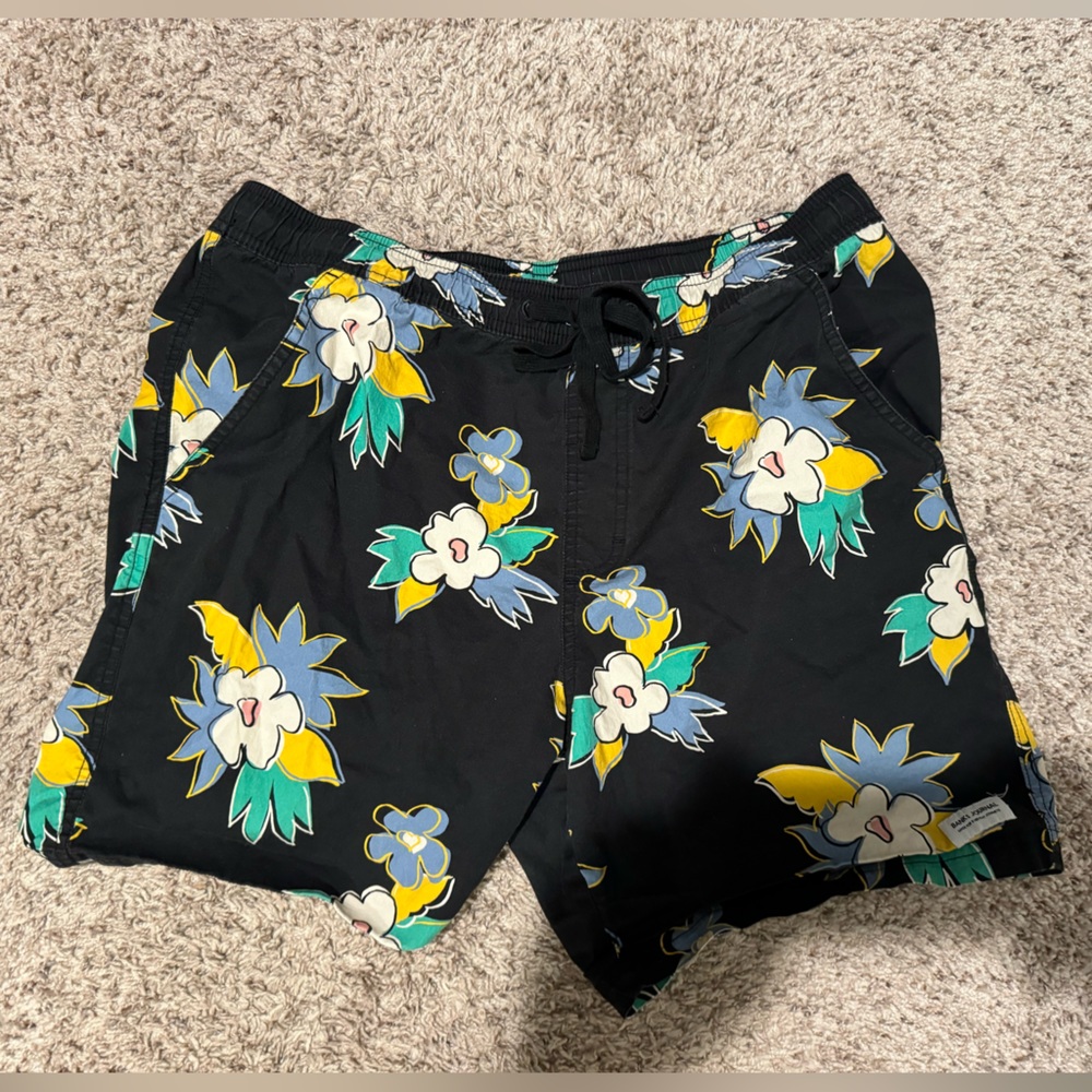 Like New never worn, Banks Journal Floral Boardshort Men’s XL
